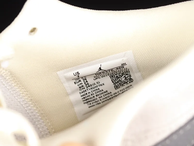 All categories Air Jordan Jordan series basketball shoes Air Jordan 1 Low Z version Air Jordan 1 Low "UNC Grey" AJ1 Joe 1 cement North Carolina blue low-top basketball shoes DZ5376-469